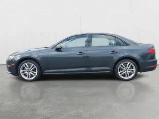 Audi A4 2017 2.0T ultra Premium 4dr Sedan w/Season of Audi selection