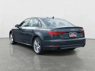 Audi A4 2017 2.0T ultra Premium 4dr Sedan w/Season of Audi selection