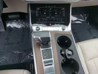 Audi A6 2024 AWD quattro Premium Plus 55 TFSI 4dr Sedan