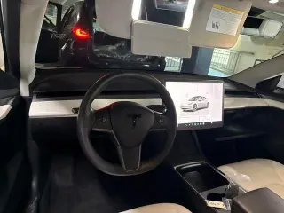 Tesla Model 3 2022 4dr Sedan