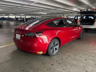 Tesla Model 3 2022 4dr Sedan