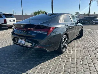 Hyundai ELANTRA Hybrid 2023 Limited 4dr Sedan