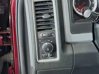 Ram 1500 2018 4x4 Express 4dr Quad Cab 6.3 ft. SB Pickup