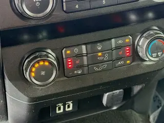 Ford F-150 2019 4x4 XLT 4dr SuperCrew 5.5 ft. SB