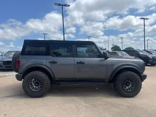 Ford Bronco 2022 4x4 Base 4dr SUV