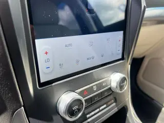 Ford Edge 2023 AWD Titanium 4dr Crossover