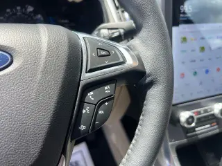 Ford Edge 2023 AWD Titanium 4dr Crossover