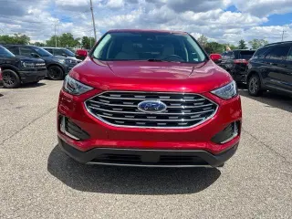 Ford Edge 2023 AWD Titanium 4dr Crossover