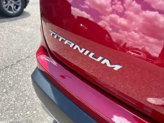 Ford Edge 2023 AWD Titanium 4dr Crossover