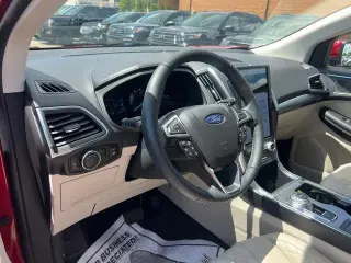 Ford Edge 2023 AWD Titanium 4dr Crossover