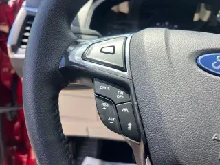 Ford Edge 2023 AWD Titanium 4dr Crossover