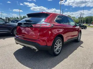 Ford Edge 2023 AWD Titanium 4dr Crossover