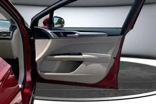 Ford Fusion 2019 SEL 4dr Sedan
