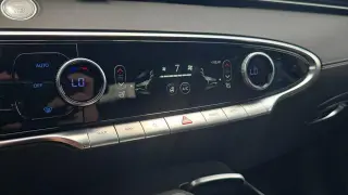 Genesis GV70 2024 AWD 2.5T Standard 4dr SUV