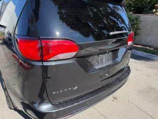 Chrysler Pacifica Hybrid 2019 Limited 35th Anniversary 4dr Mini-Van