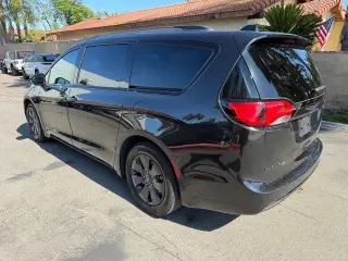 Chrysler Pacifica Hybrid 2019 Limited 35th Anniversary 4dr Mini-Van