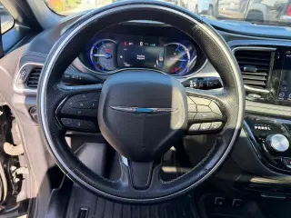 Chrysler Pacifica Hybrid 2019 Limited 35th Anniversary 4dr Mini-Van