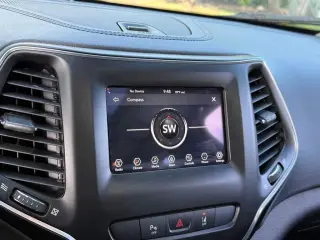 Jeep Cherokee 2021 Latitude Lux 4dr SUV
