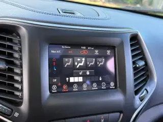 Jeep Cherokee 2021 Latitude Lux 4dr SUV