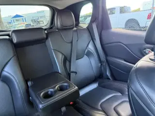 Jeep Cherokee 2021 Latitude Lux 4dr SUV