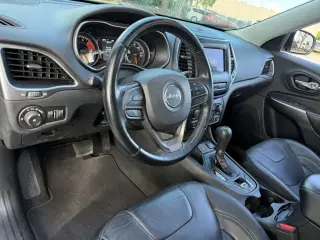 Jeep Cherokee 2021 Latitude Lux 4dr SUV