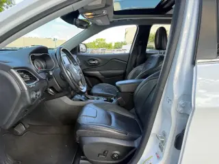 Jeep Cherokee 2021 Latitude Lux 4dr SUV