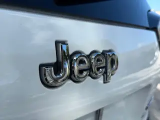 Jeep Cherokee 2021 Latitude Lux 4dr SUV