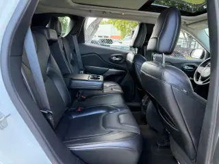Jeep Cherokee 2021 Latitude Lux 4dr SUV