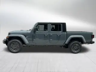 Jeep Gladiator 2025 4x4 Sport 4dr Crew Cab 5.0 ft. SB