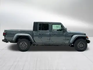 Jeep Gladiator 2025 4x4 Sport 4dr Crew Cab 5.0 ft. SB