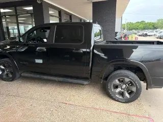 Ram 1500 2022 4x4 Big Horn 4dr Crew Cab 5.6 ft. SB Pickup