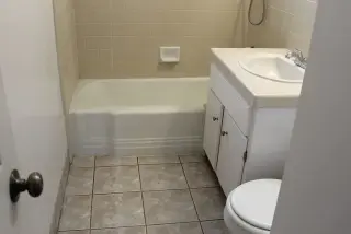 Esta casa de 3 dormitorios y 2