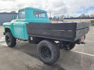 1957 Chevrolet 6400 Truck