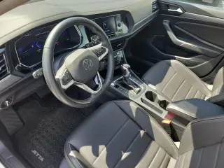 Volkswagen Jetta 2023 SE 4dr Sedan