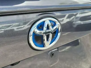 Toyota RAV4 Hybrid 2023 AWD XLE Premium 4dr SUV
