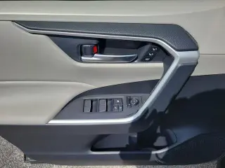 Toyota RAV4 Hybrid 2023 AWD XLE Premium 4dr SUV