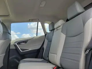 Toyota RAV4 Hybrid 2023 AWD XLE Premium 4dr SUV