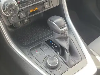 Toyota RAV4 Hybrid 2023 AWD XLE Premium 4dr SUV