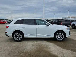 Audi Q7 2025 AWD quattro Premium Plus 55 TFSI 4dr SUV