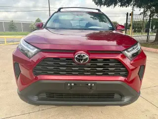 Toyota RAV4 2025 XLE 4dr SUV