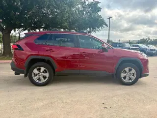Toyota RAV4 2025 XLE 4dr SUV