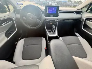 Toyota RAV4 2025 XLE 4dr SUV
