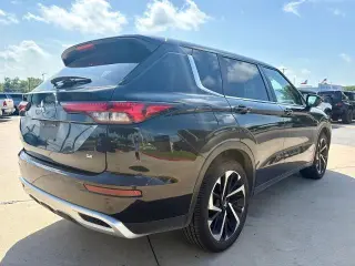 Mitsubishi Outlander 2024 SE 4dr SUV