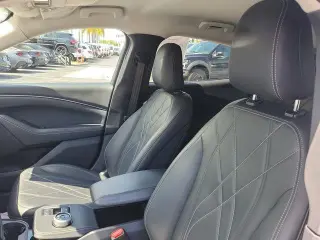 Ford Mustang Mach-E 2024 Select 4dr SUV