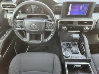 Toyota Tacoma 2025 4x4 SR5 4dr Double Cab 5.0 ft SB