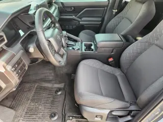Toyota Tacoma 2025 4x4 SR5 4dr Double Cab 5.0 ft SB