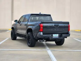 Toyota Tacoma 2025 4x4 SR5 4dr Double Cab 5.0 ft SB