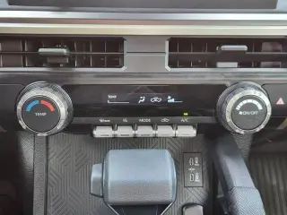 Toyota Tacoma 2025 4x4 SR5 4dr Double Cab 5.0 ft SB