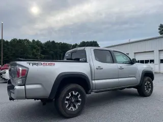 Toyota Tacoma 2022 4x4 SR V6 4dr Double Cab 5.0 ft SB