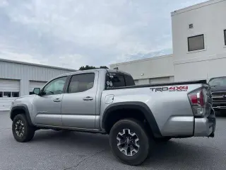 Toyota Tacoma 2022 4x4 SR V6 4dr Double Cab 5.0 ft SB